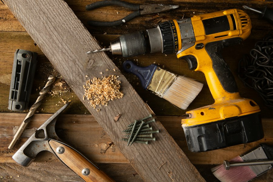 Hand tools arranged for practical household preparation